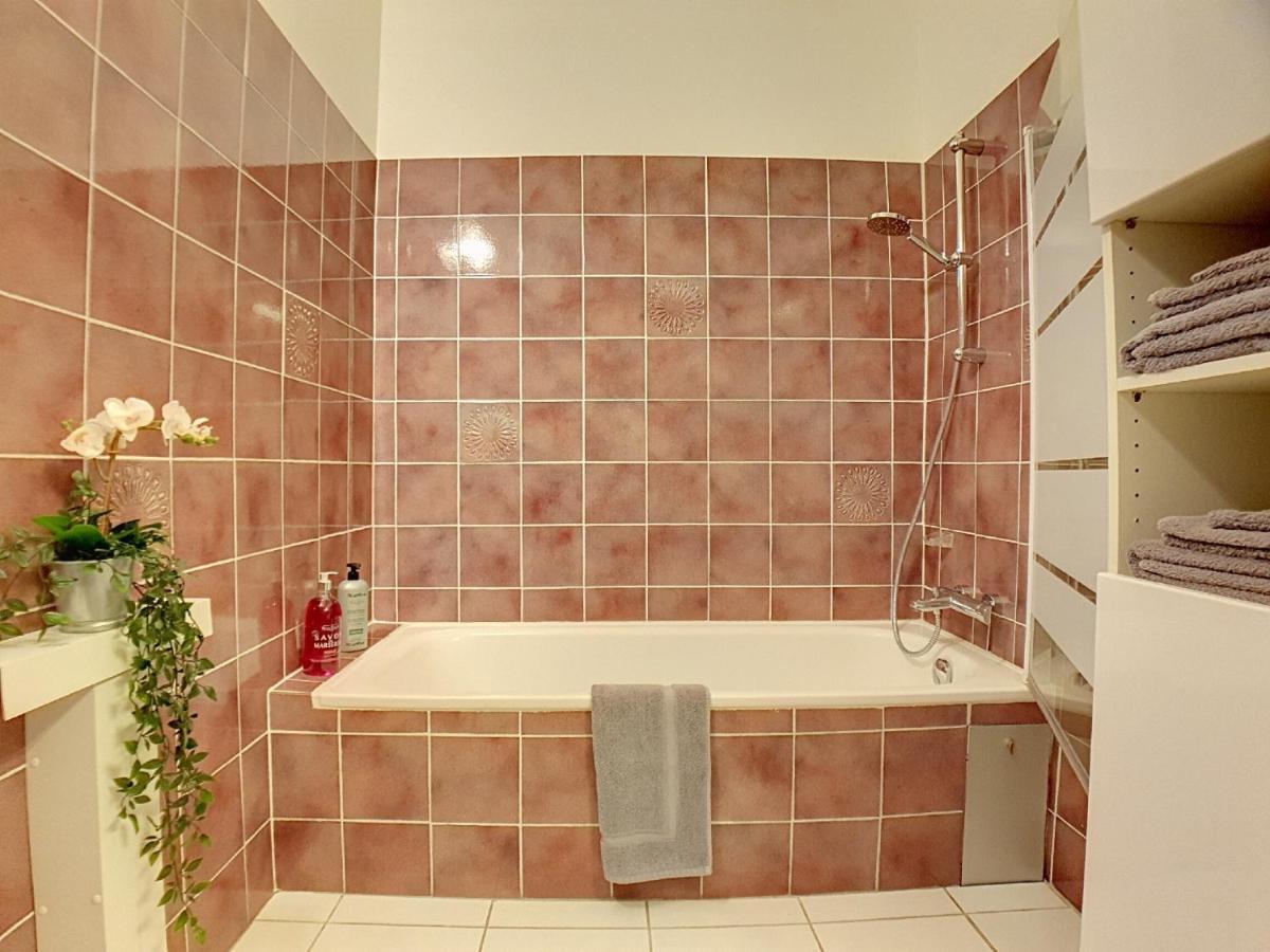 Stop Chez M Cozy # Qualite # Confort # Simplicite Pierre-Bénite المظهر الخارجي الصورة